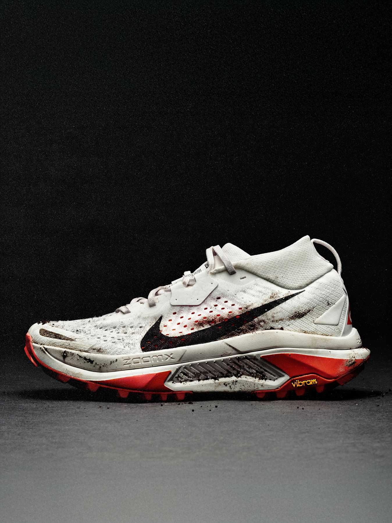 NIKE ガゼマ トレイル　No.440 メンズスニーカー まったく新しいナイキ ACG ゼガマ：起伏の多い地形に対応した究極の
